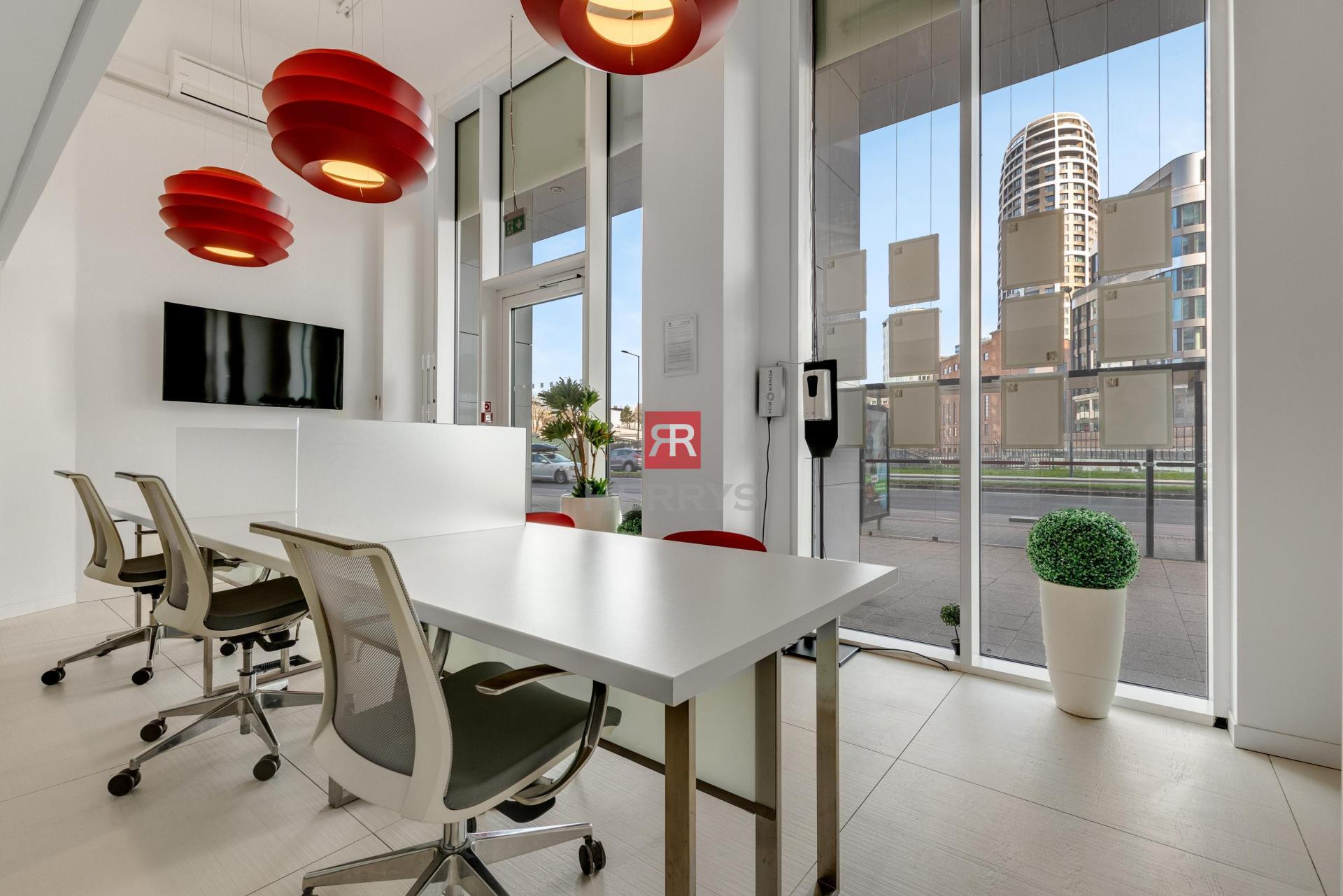HERRYS - For sale commercial space in TOP location