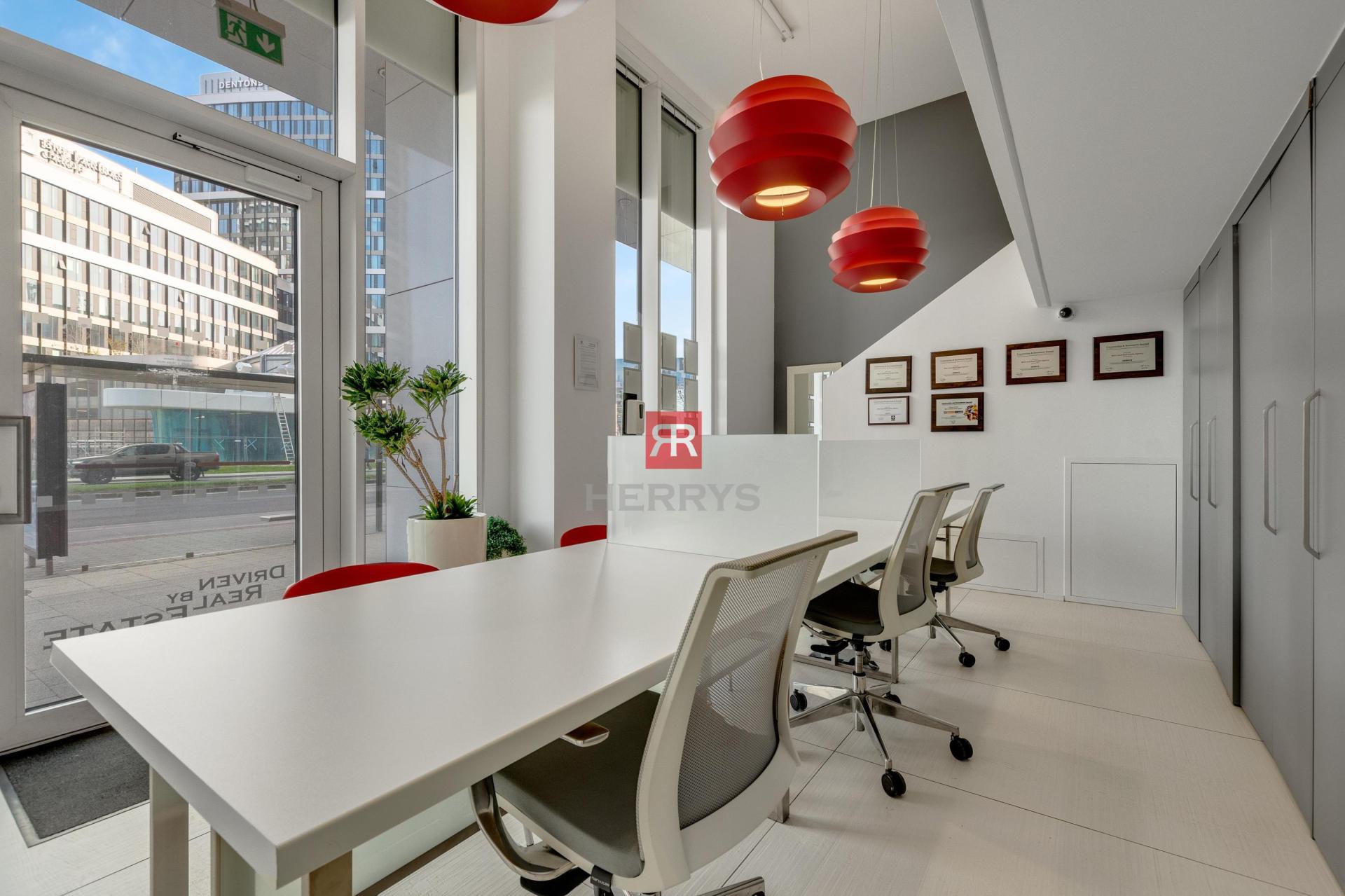 HERRYS - For sale commercial space in TOP location