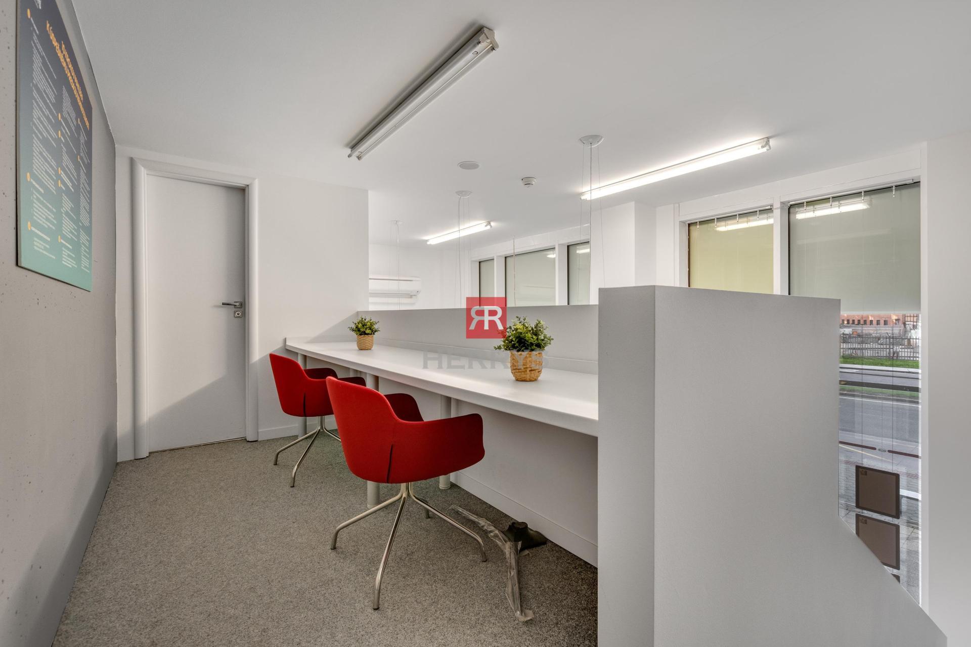HERRYS - For sale commercial space in TOP location