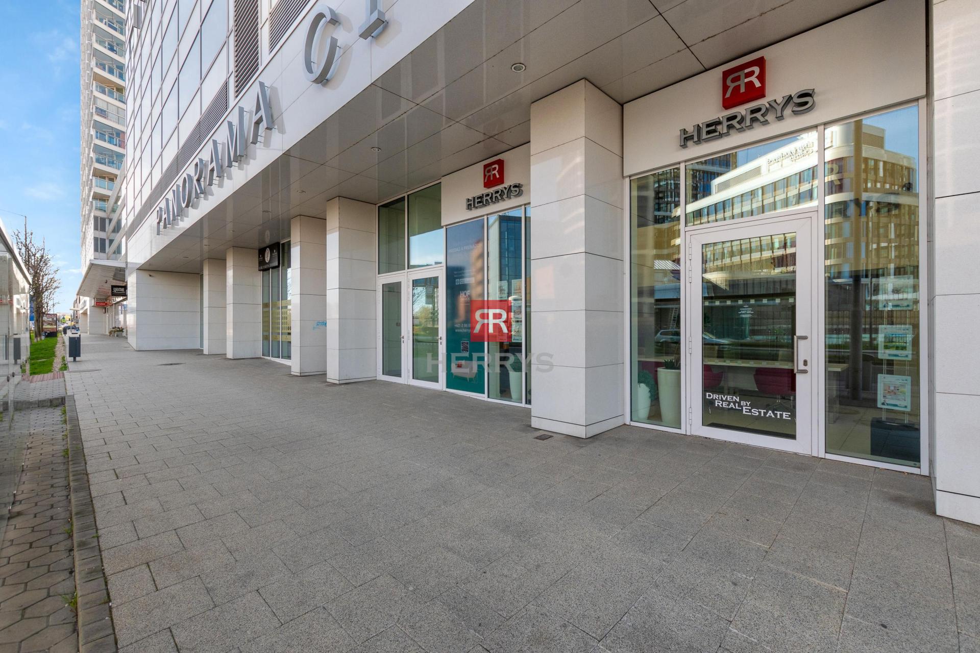 HERRYS - For sale commercial space in TOP location