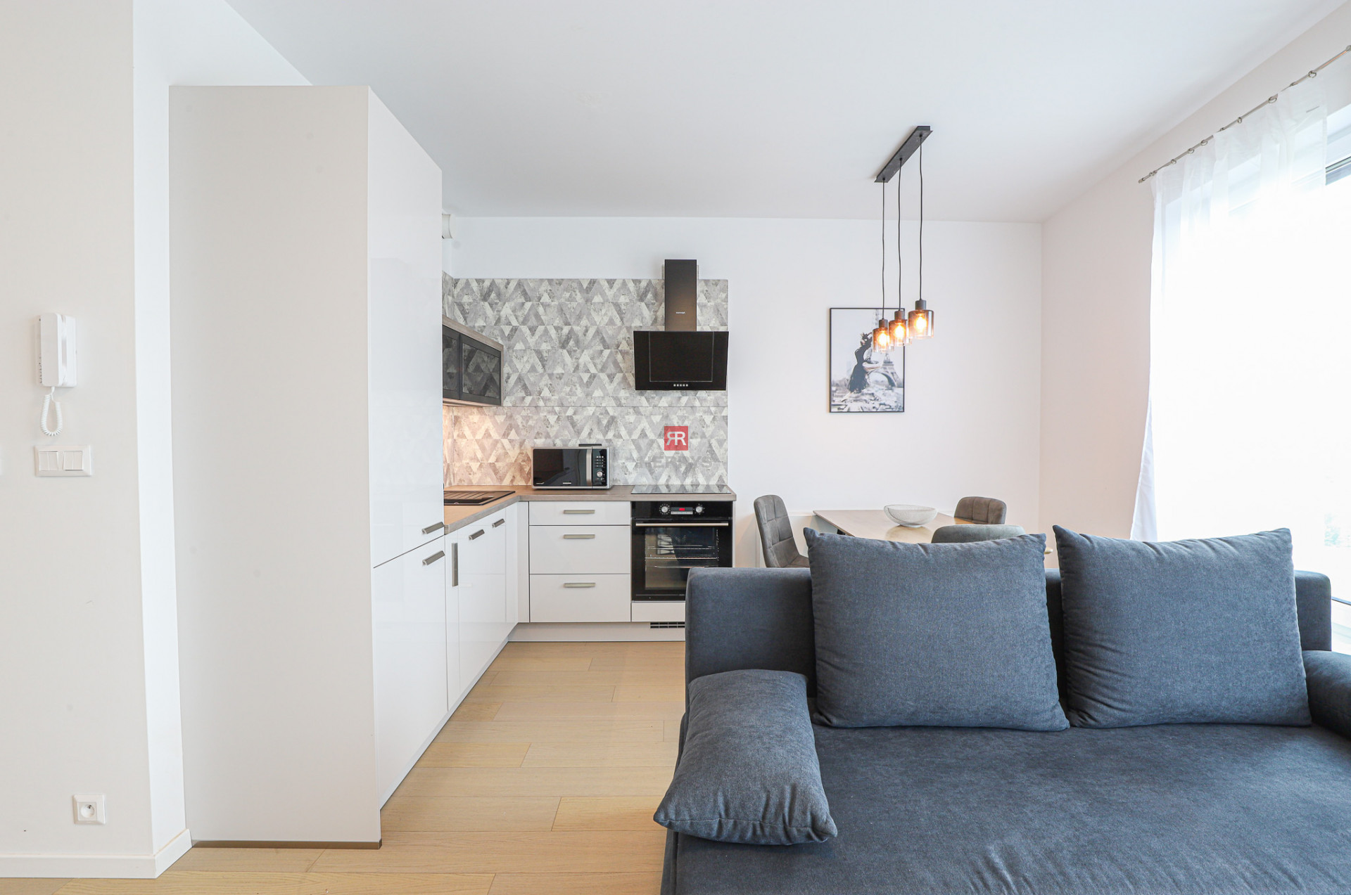 HERRYS - na prenájom moderný 2-izbový byt v novostavbe ČEREŠNE s parkovacím miestom