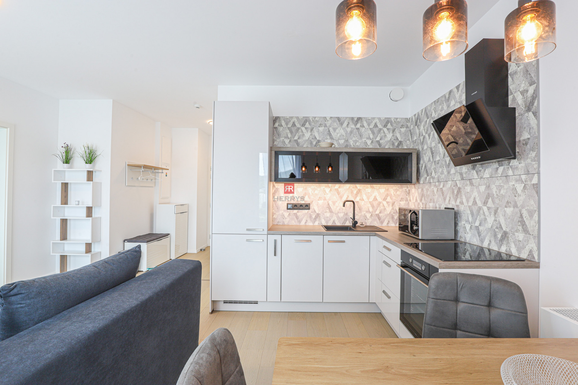 HERRYS - na prenájom moderný 2-izbový byt v novostavbe ČEREŠNE s parkovacím miestom
