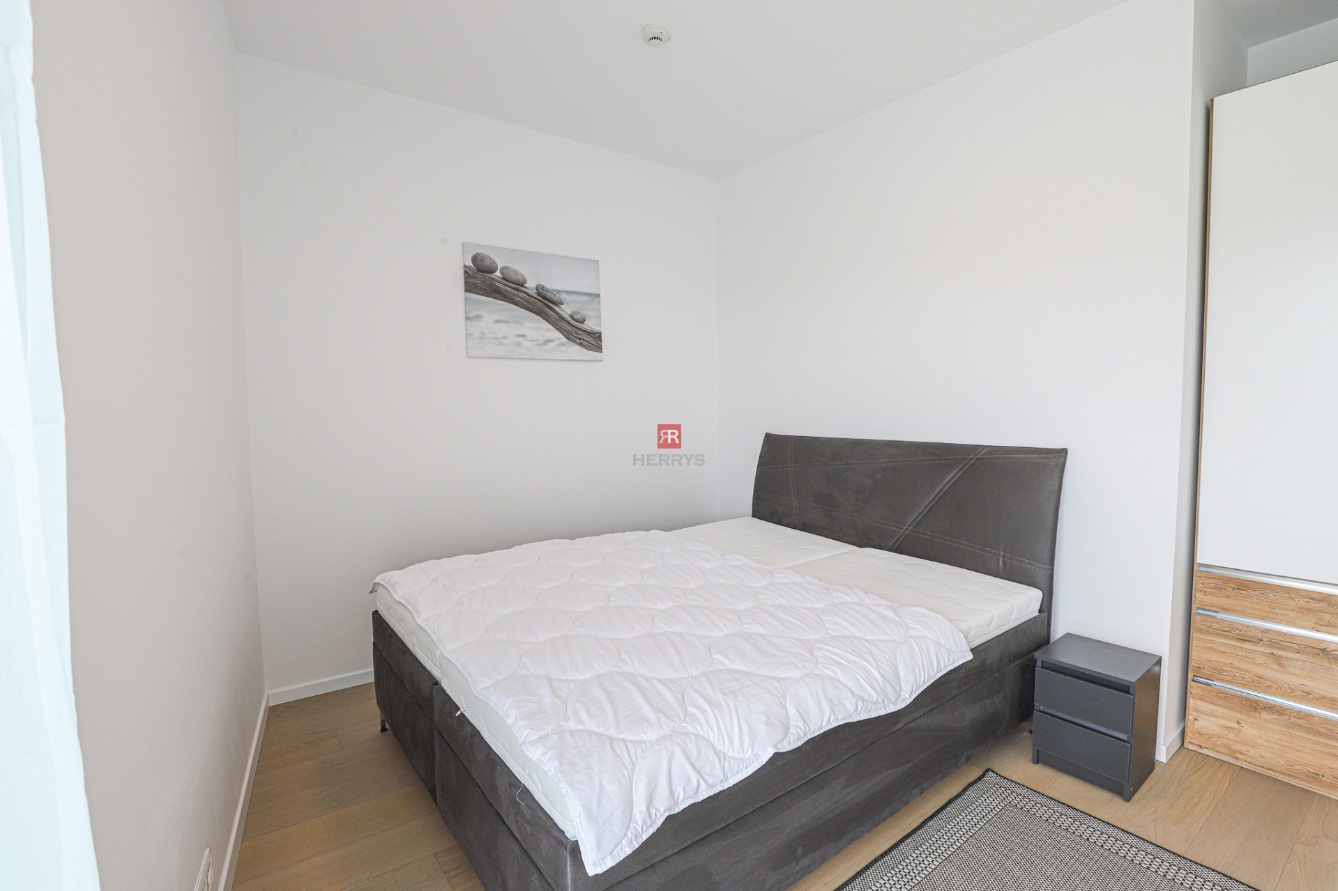 HERRYS - na prenájom moderný 2-izbový byt v novostavbe ČEREŠNE s parkovacím miestom