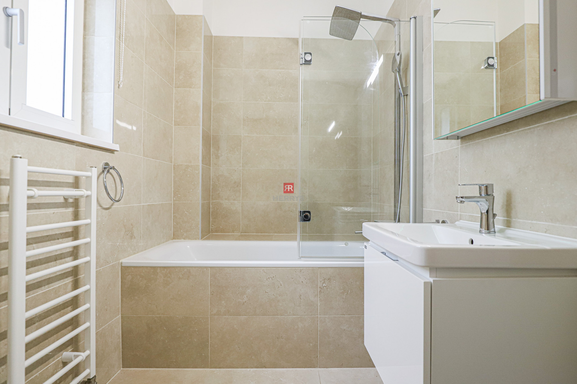 HERRYS - For rent 2 bedroom apartment in Bezručova with a possibility of a charging parking place