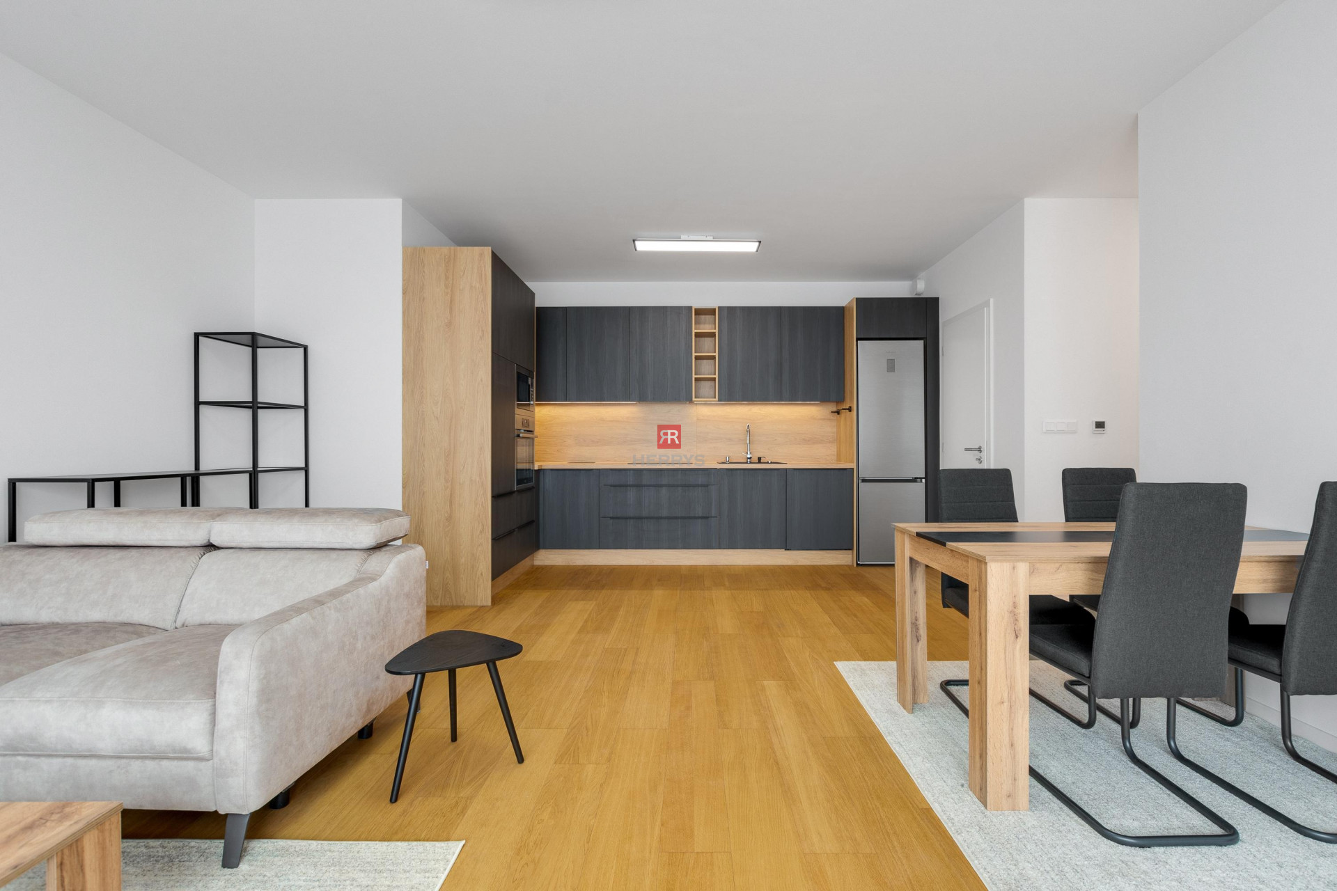 HERRYS - exkluzívne na prenájom nový 4 izbový byt s 2 parkovacími miestami v Dúbravke