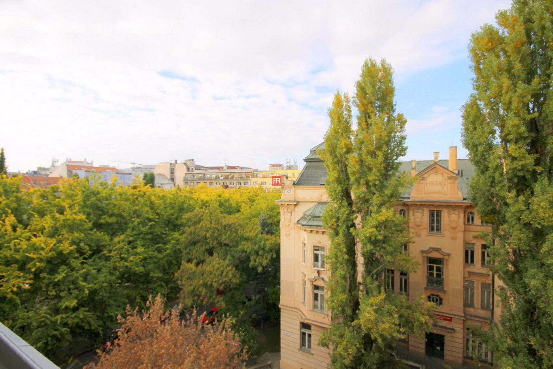 HERRYS - For rent 2-bedroom apartment near Šafárik Square, with a view of the Blue Church