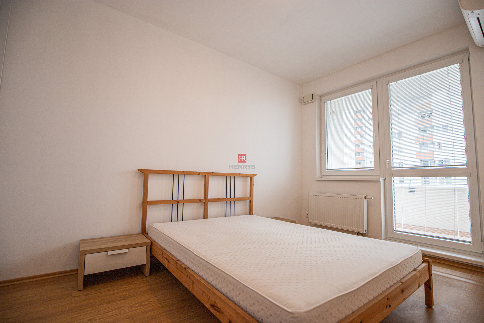 HERRYS - Na prenájom príjemný klimatizovaný 2 izbový byt v Perle Ružinova, parking&nbsp;