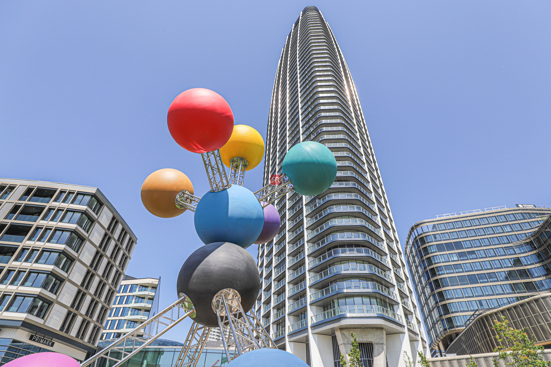 HERRYS – For rent 2-room apartment with a view on Danube in the highest skyscraper, Eurovea Tower