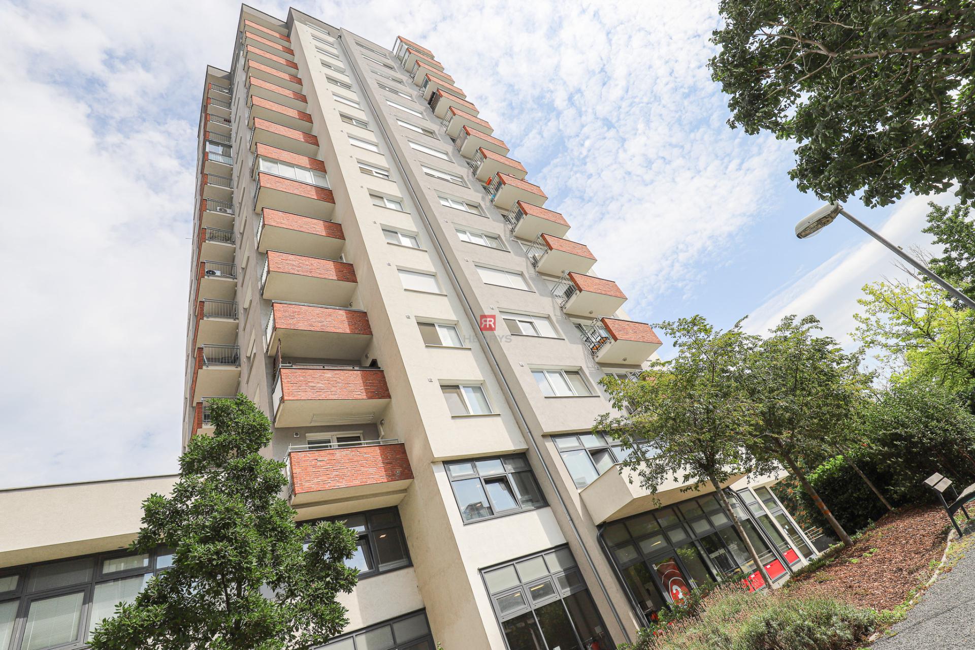 HERRYS - Pleasant air-conditioned 2-room apartment with parking space for rent in Perla Ružinova