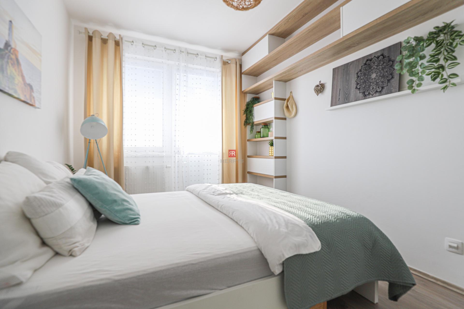 HERRYS - Pleasant air-conditioned 2-room apartment with parking space for rent in Perla Ružinova