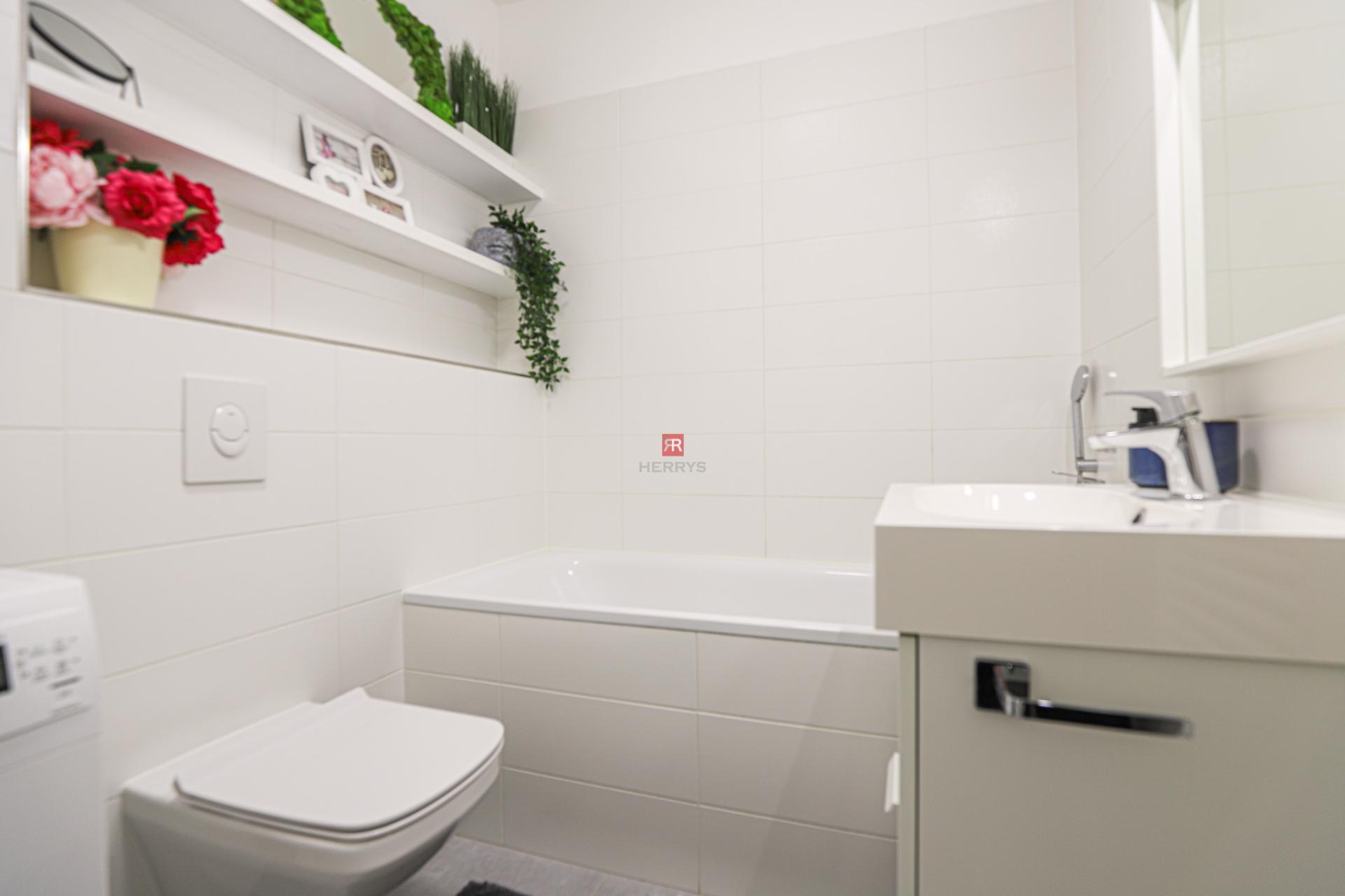 HERRYS - Pleasant air-conditioned 2-room apartment with parking space for rent in Perla Ružinova