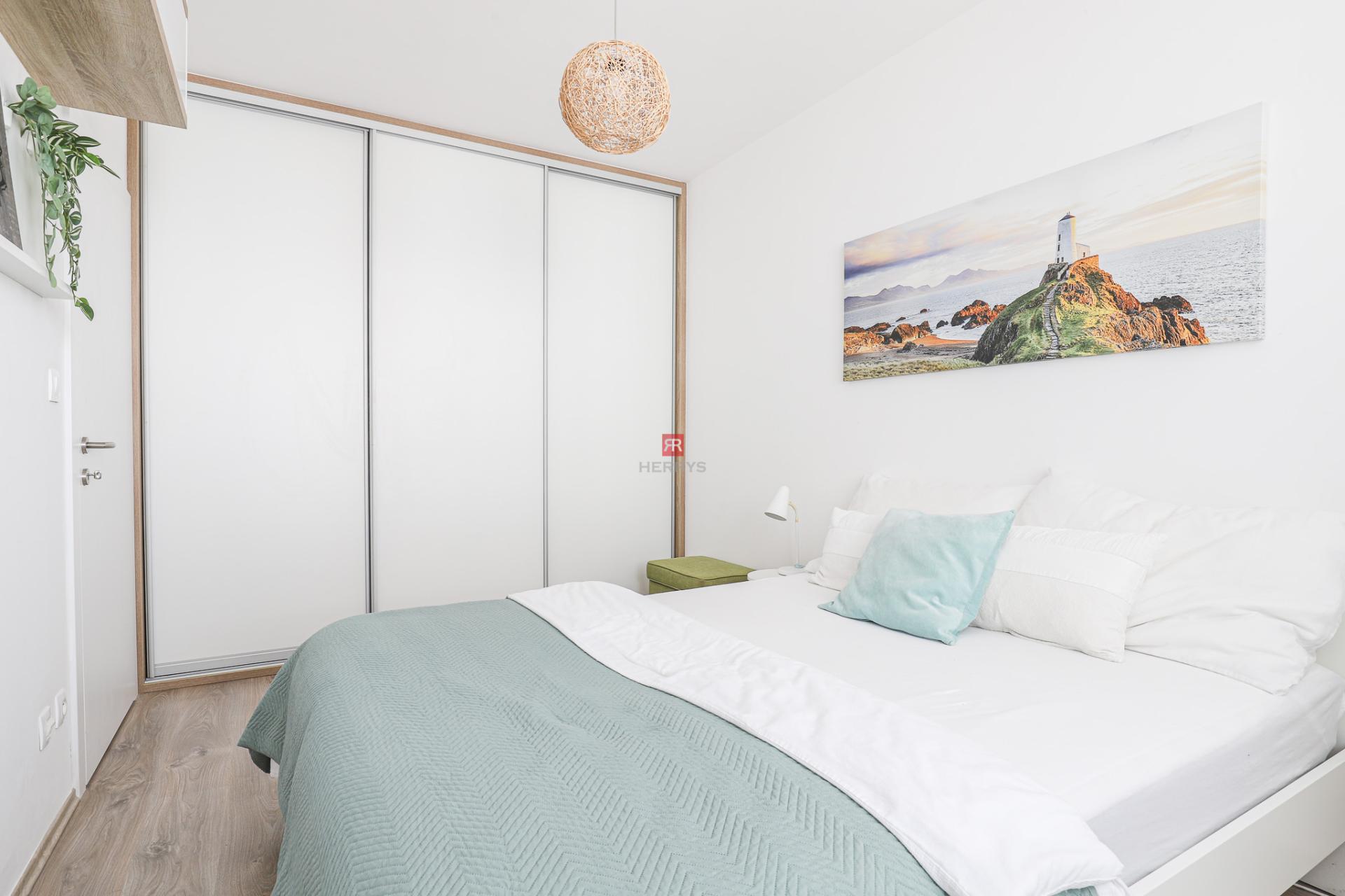 HERRYS - Pleasant air-conditioned 2-room apartment with parking space for rent in Perla Ružinova