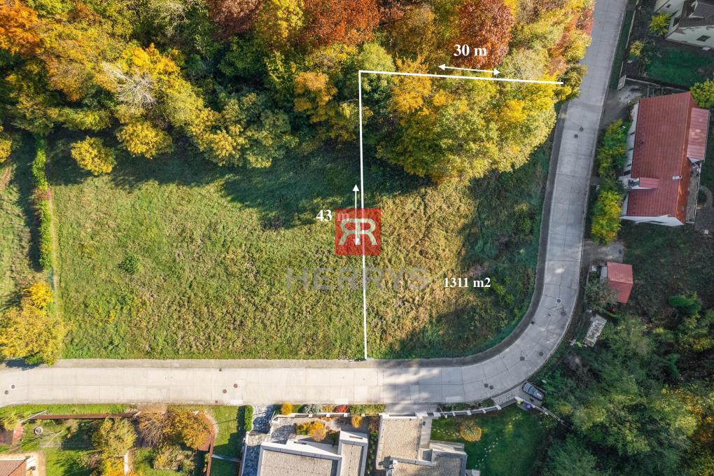 HERRYS - Na predaj lukratívneho stavebného pozemku 1.311 m2 so sieťami, Pánsky les - Marianka&nbsp;