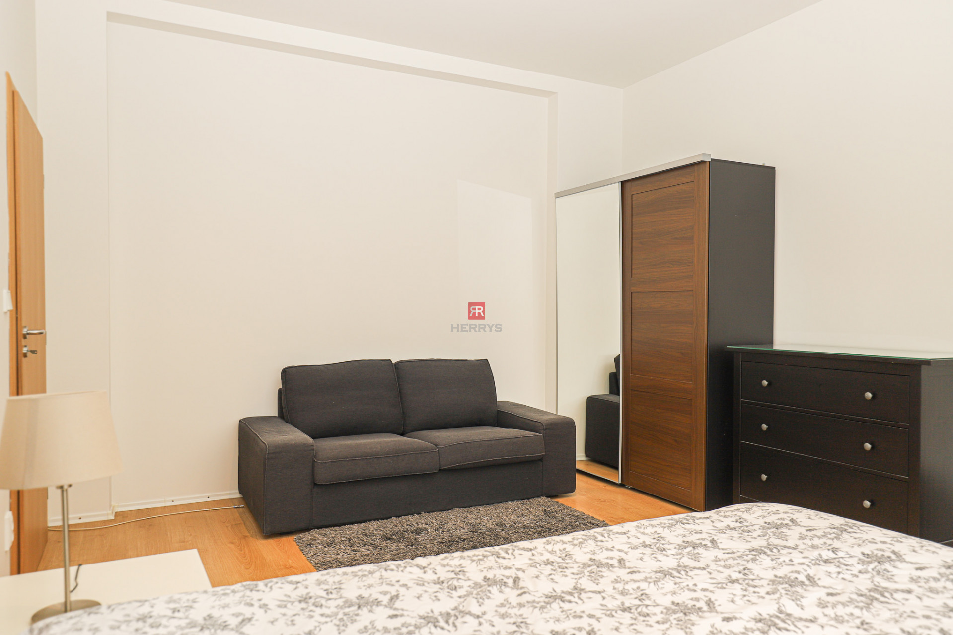 HERRYS - Prenájom zariadeného 2-izbového bytu v historickom centre Starého Mesta