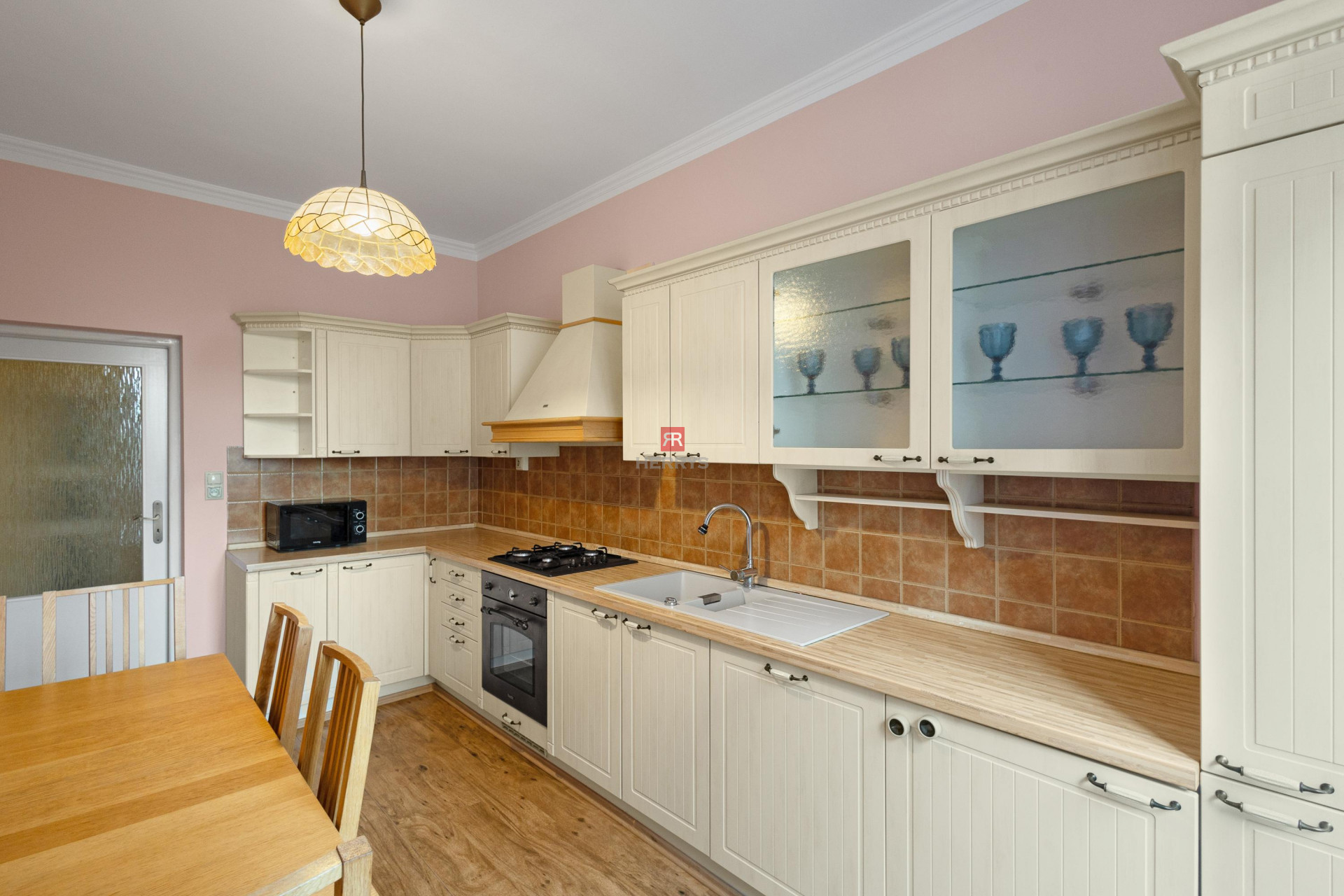 HERRYS - Spacious 2-room apartment for sale on the Danube waterfront