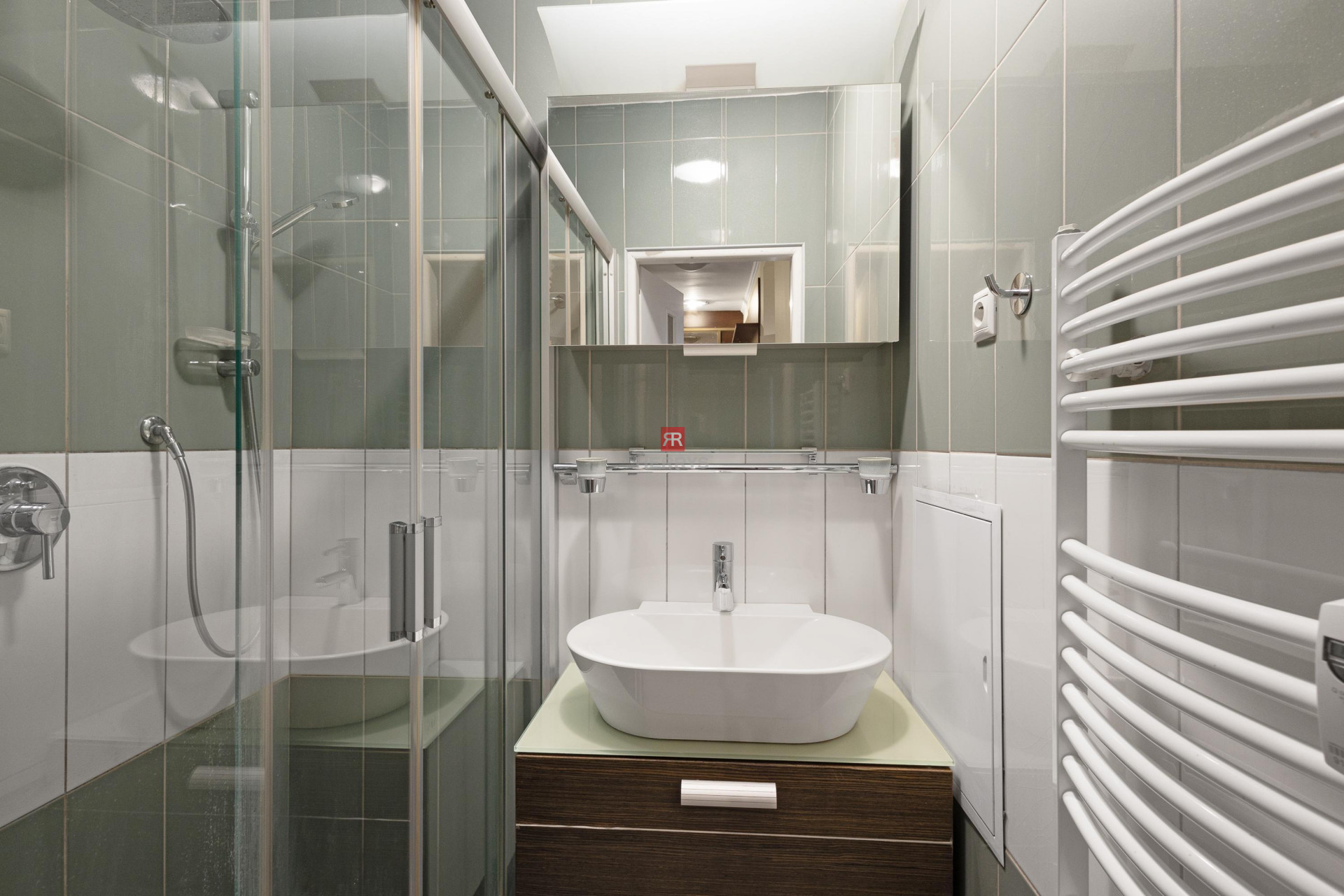 HERRYS - Spacious 2-room apartment for sale on the Danube waterfront