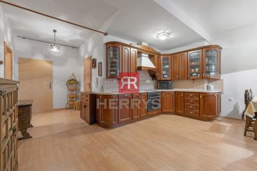 HERRYS - For sale spacious 3-room apartment with a covered terrace in the sought-after location&nbsp;