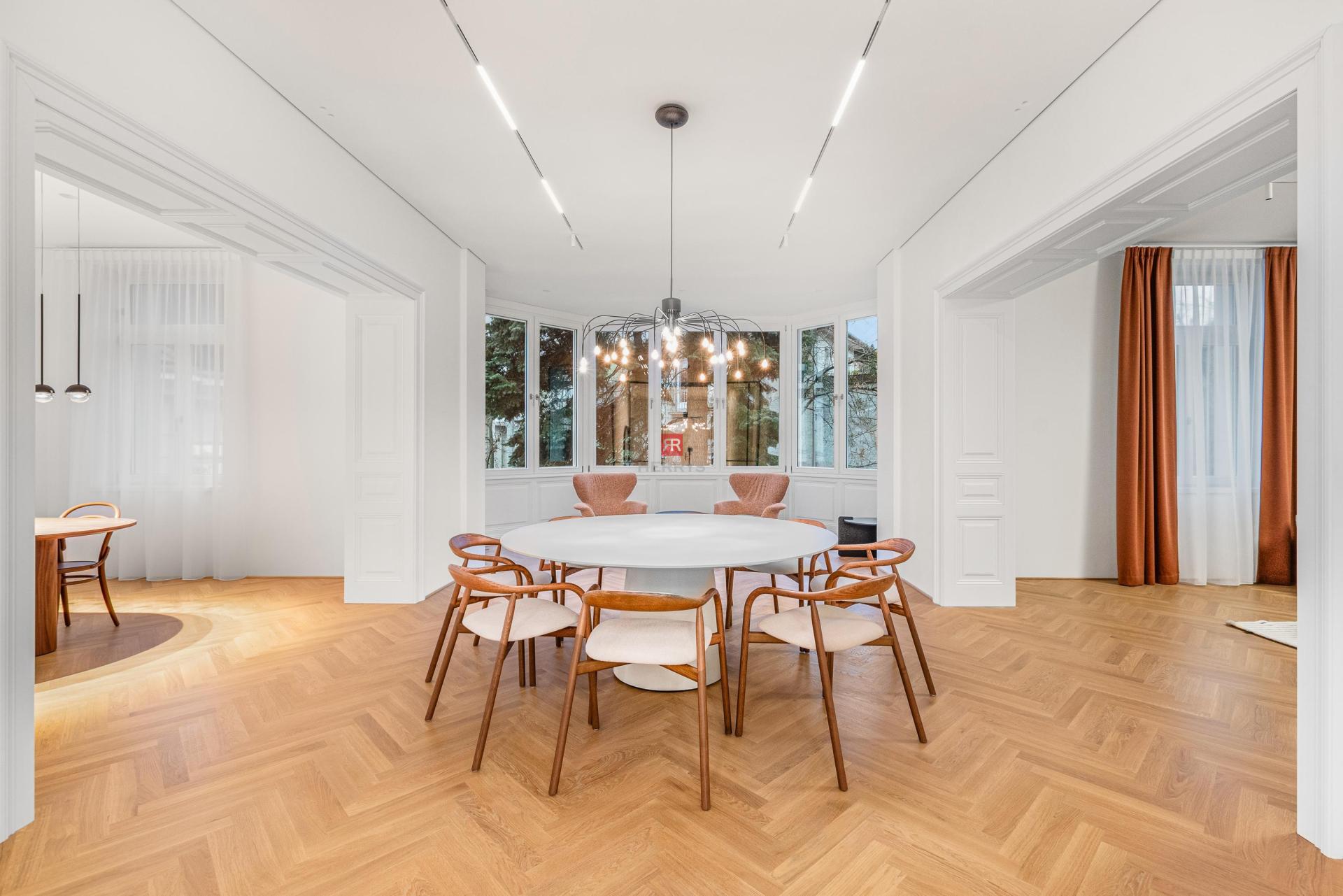 HERRYS - Na prenájom výnimočný 5-izbový apartmán v najžiadanejšej lokalite Starého Mesta