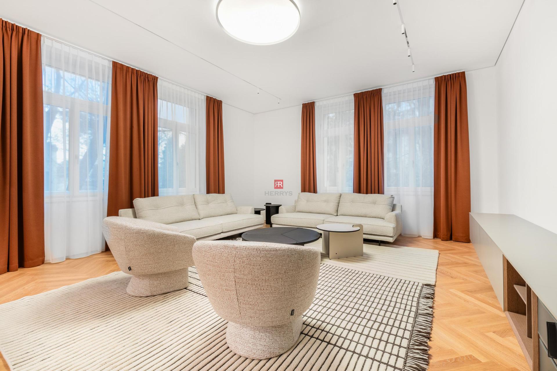 HERRYS - Na prenájom výnimočný 5-izbový apartmán v najžiadanejšej lokalite Starého Mesta