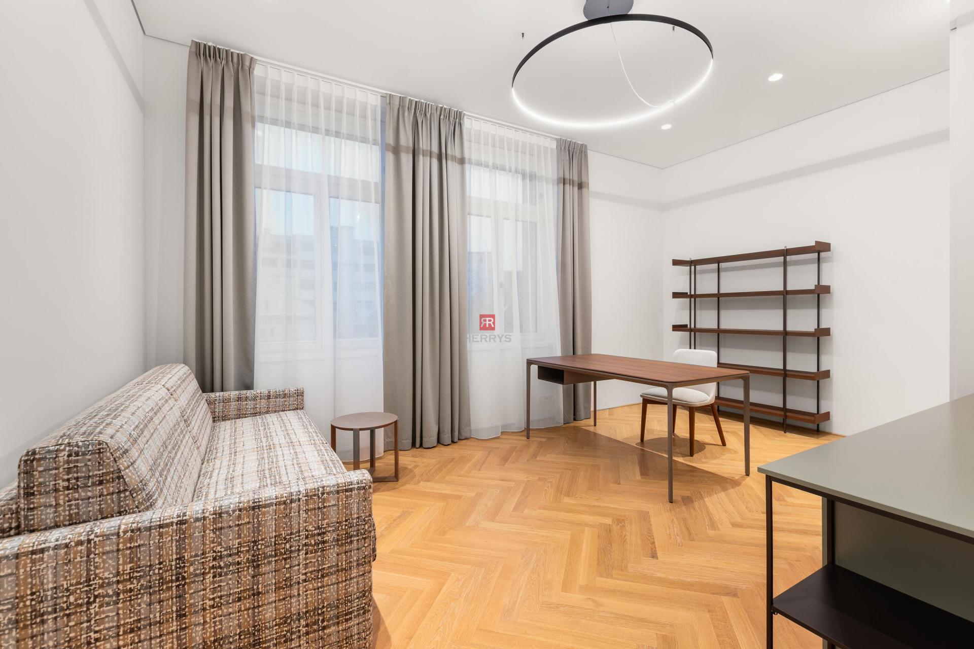 HERRYS - Na prenájom výnimočný 5-izbový apartmán v najžiadanejšej lokalite Starého Mesta