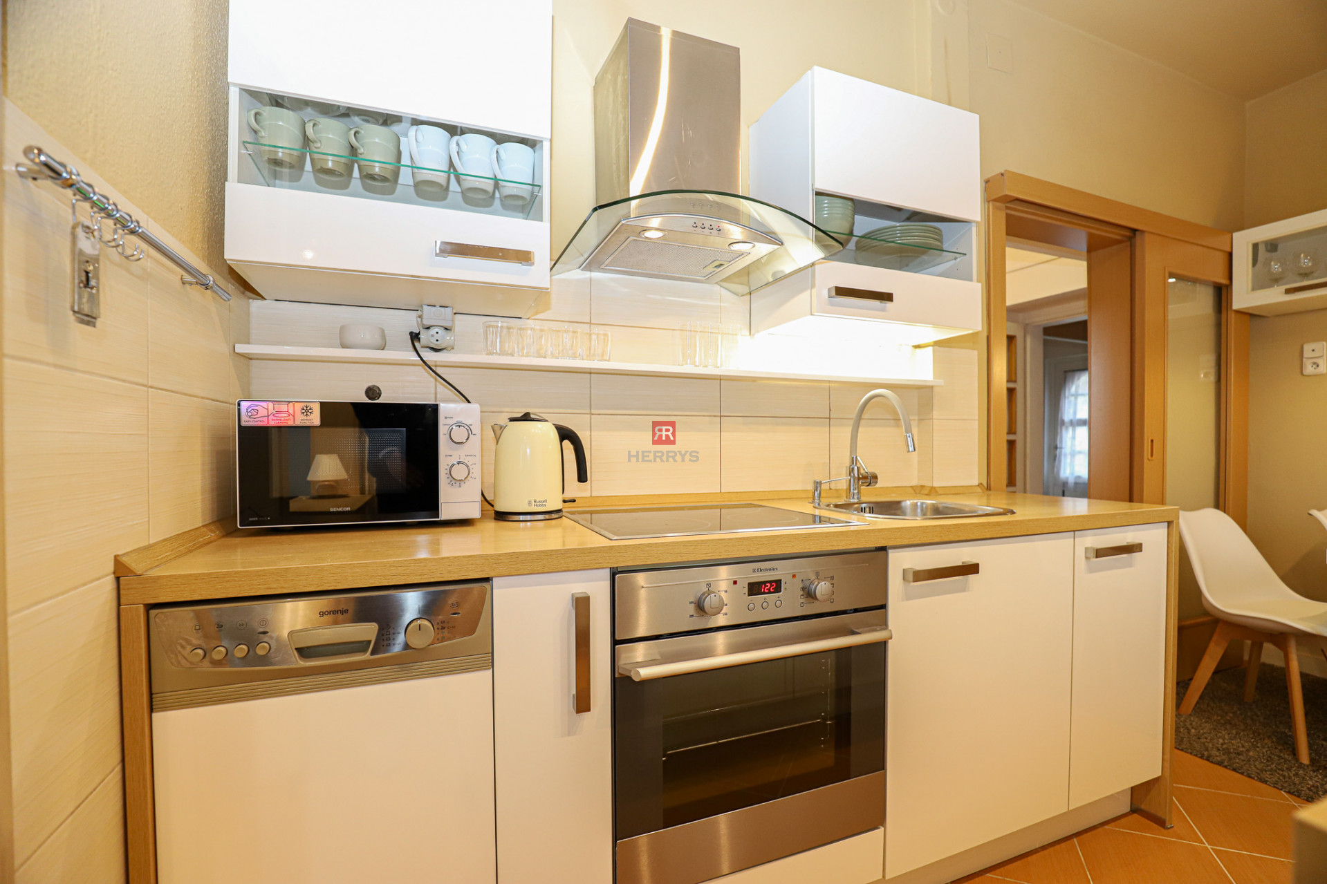 HERRYS - Na prenájom 3-izbový nadštandardný mezonetový byt v rodinnom dome v blízkosti hradu