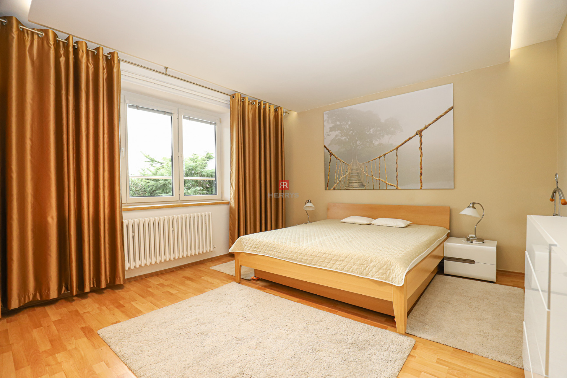 HERRYS - Na prenájom 3-izbový nadštandardný mezonetový byt v rodinnom dome v blízkosti hradu