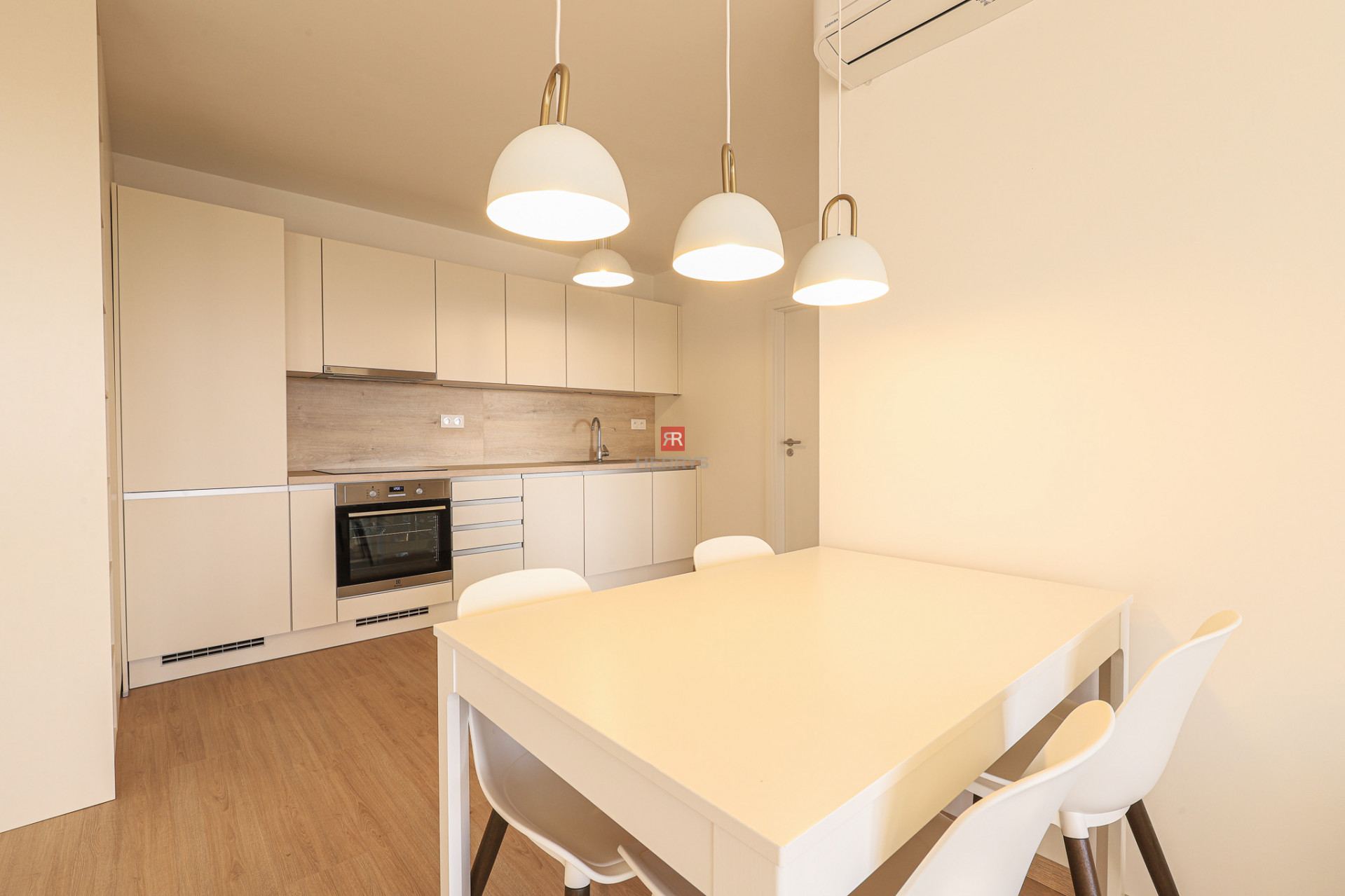 HERRYS - Na prenájom 2-izbový byt v novostavbe RNDZ, Rača