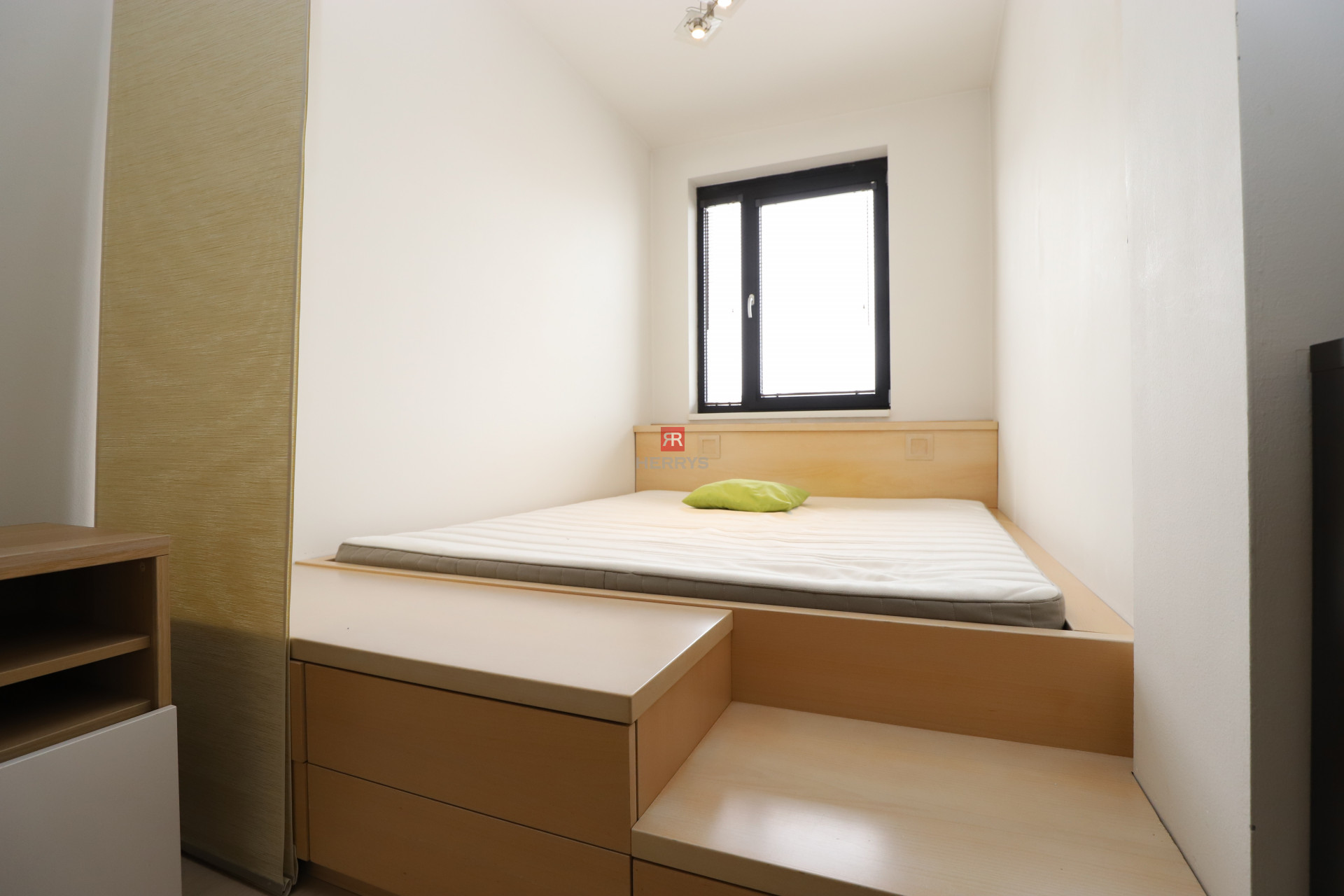 HERRYS - Na prenájom zariadený 1 izbový byt s balkónom pri prezidentskej záhrade