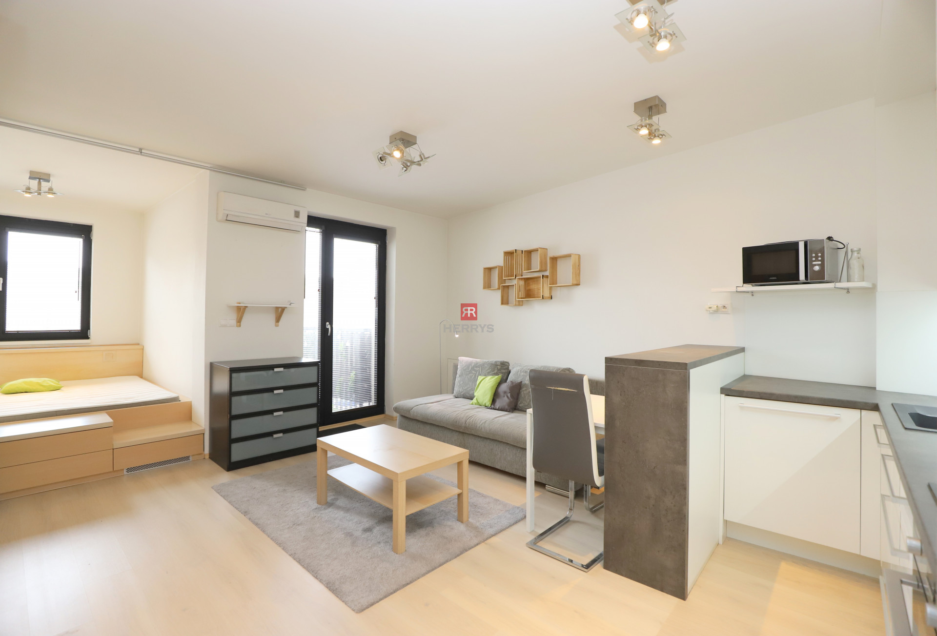 HERRYS - Na prenájom zariadený 1 izbový byt s balkónom pri prezidentskej záhrade