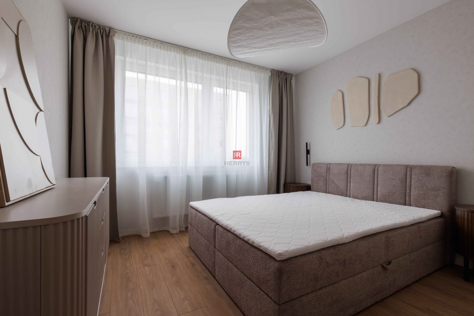 HERRYS - Na prenájom nadštandardne zariadený a klimatizovaný 2-izbový byt v Ovocných Sadoch