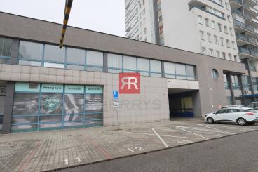HERRYS - Na prenájom 80 m2 kancelária na začiatku Petržalky s 2 parkovacími státiami