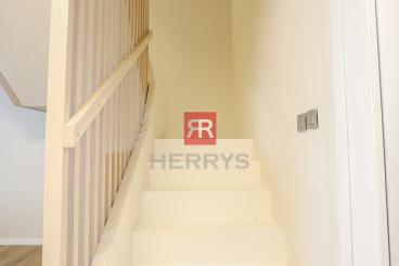 HERRYS - For rent 4-room duplex with a large terrace, with the possibility of having a dog