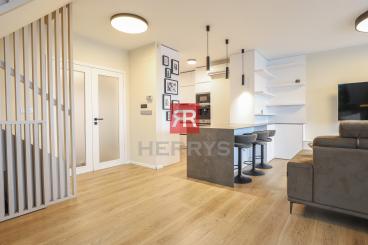 HERRYS - For rent 4-room duplex with a large terrace, with the possibility of having a dog