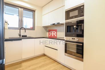 HERRYS - For rent 4-room duplex with a large terrace, with the possibility of having a dog