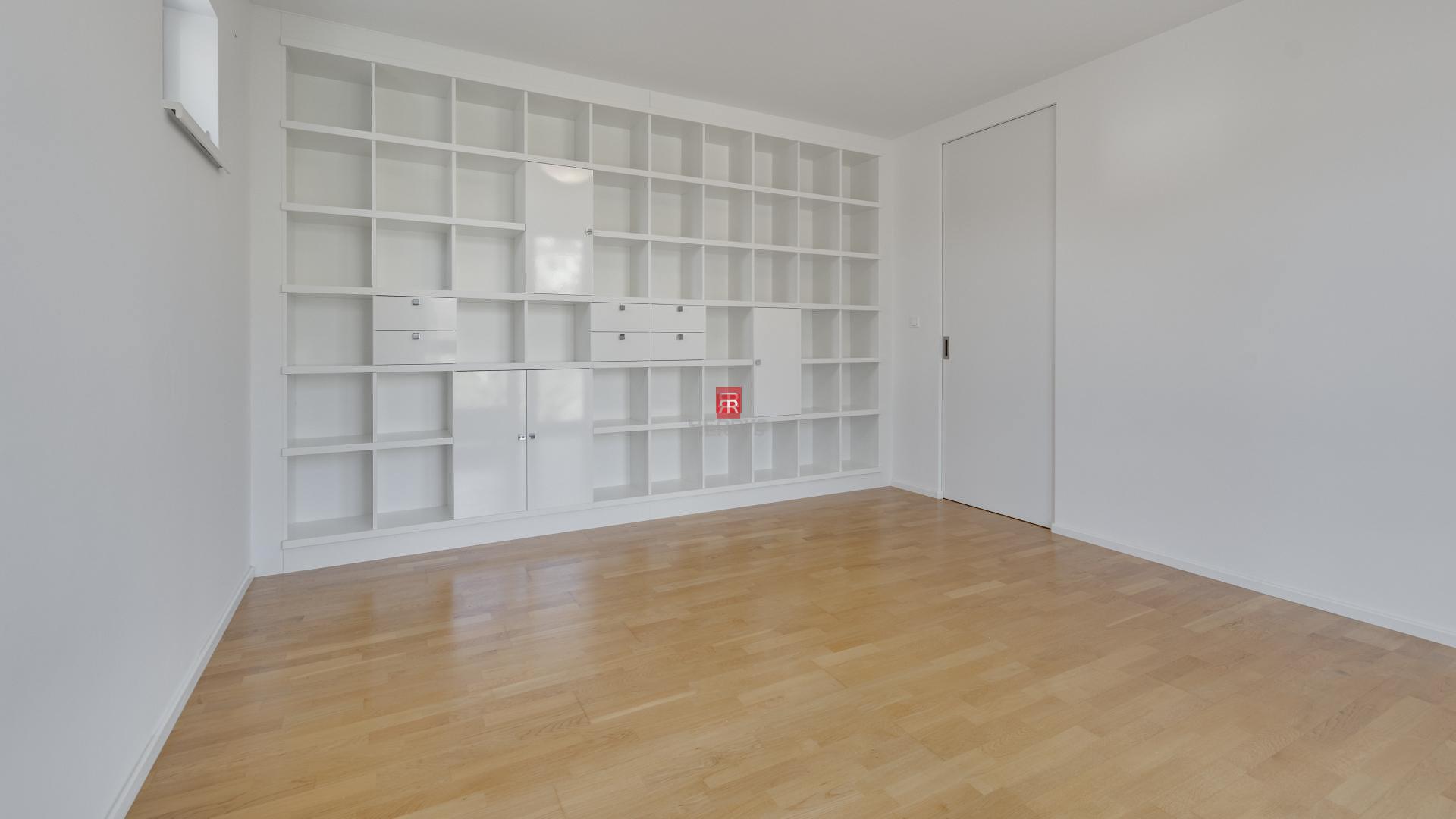 HERRYS - For sale exclusive 4-room apartment in close proximity to the forest in Koliba