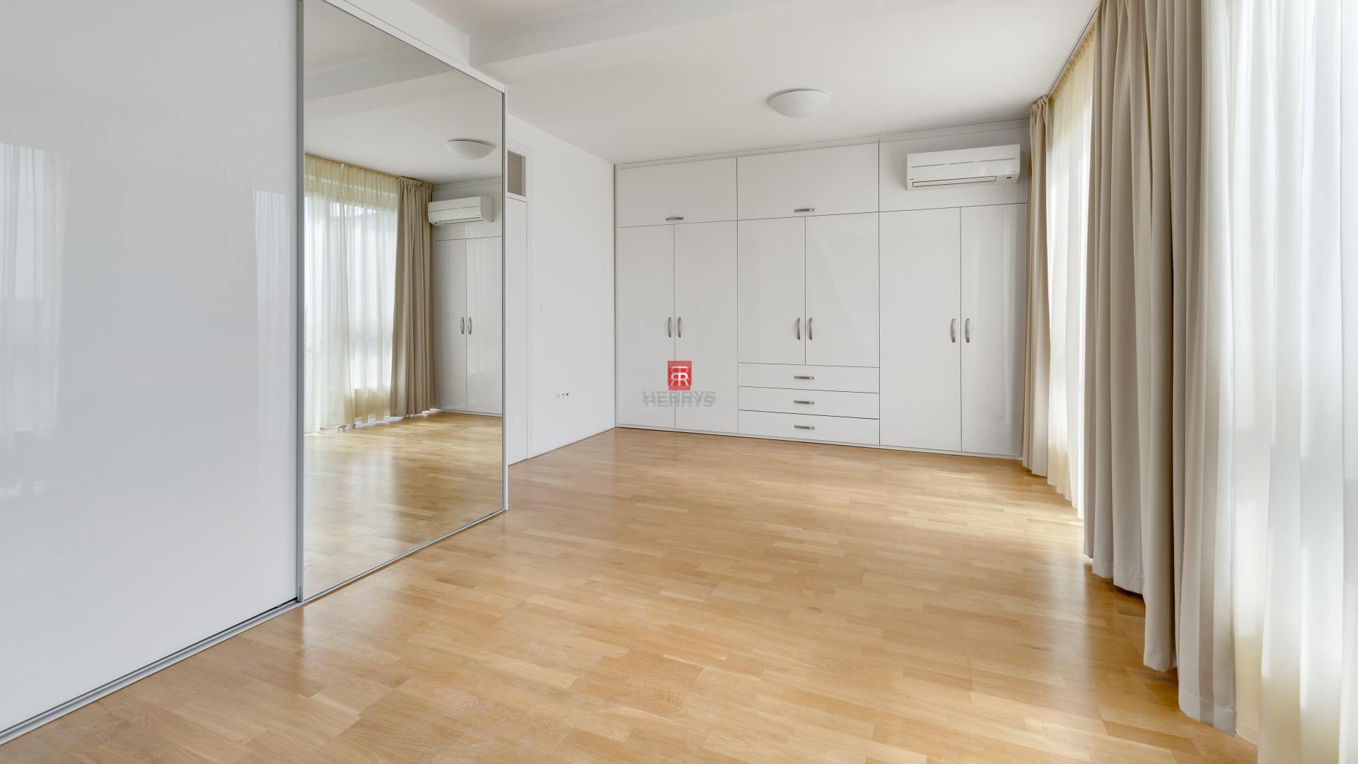 HERRYS - For sale exclusive 4-room apartment in close proximity to the forest in Koliba