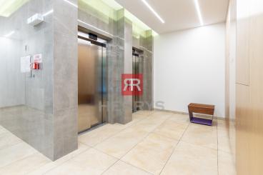 HERRYS - Na predaj kompletne zariadený 2-izbový byt s garážou v projekte Blumental