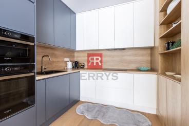 HERRYS - Na predaj kompletne zariadený 2-izbový byt s garážou v projekte Blumental