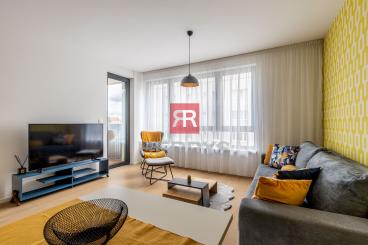 HERRYS - Na predaj kompletne zariadený 2-izbový byt s garážou v projekte Blumental