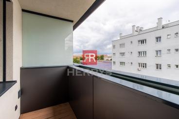 HERRYS - Na predaj kompletne zariadený 2-izbový byt s garážou v projekte Blumental