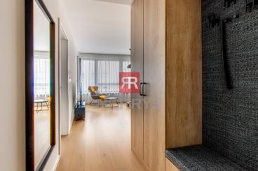 HERRYS - Na predaj kompletne zariadený 2-izbový byt s garážou v projekte Blumental