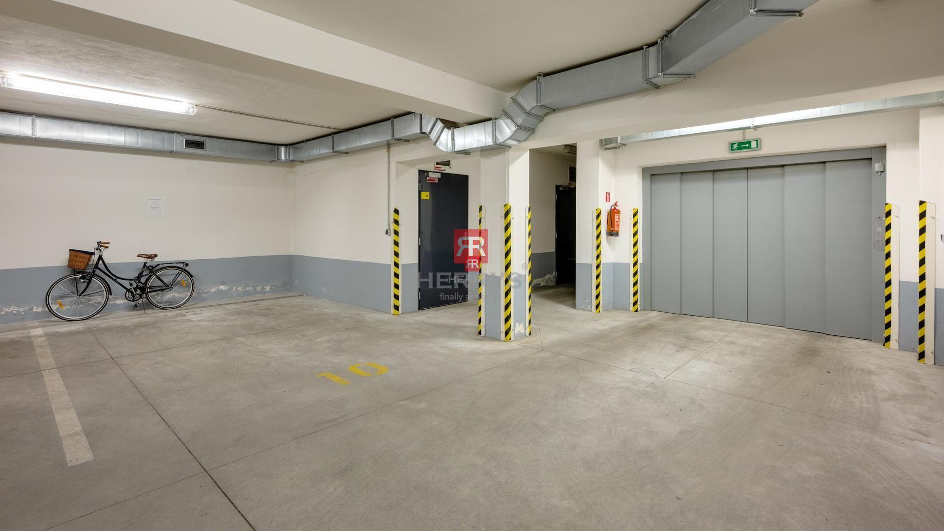 HERRYS - Na predaj priestranný 1,5 izbový byt pri Prezidentskom paláci