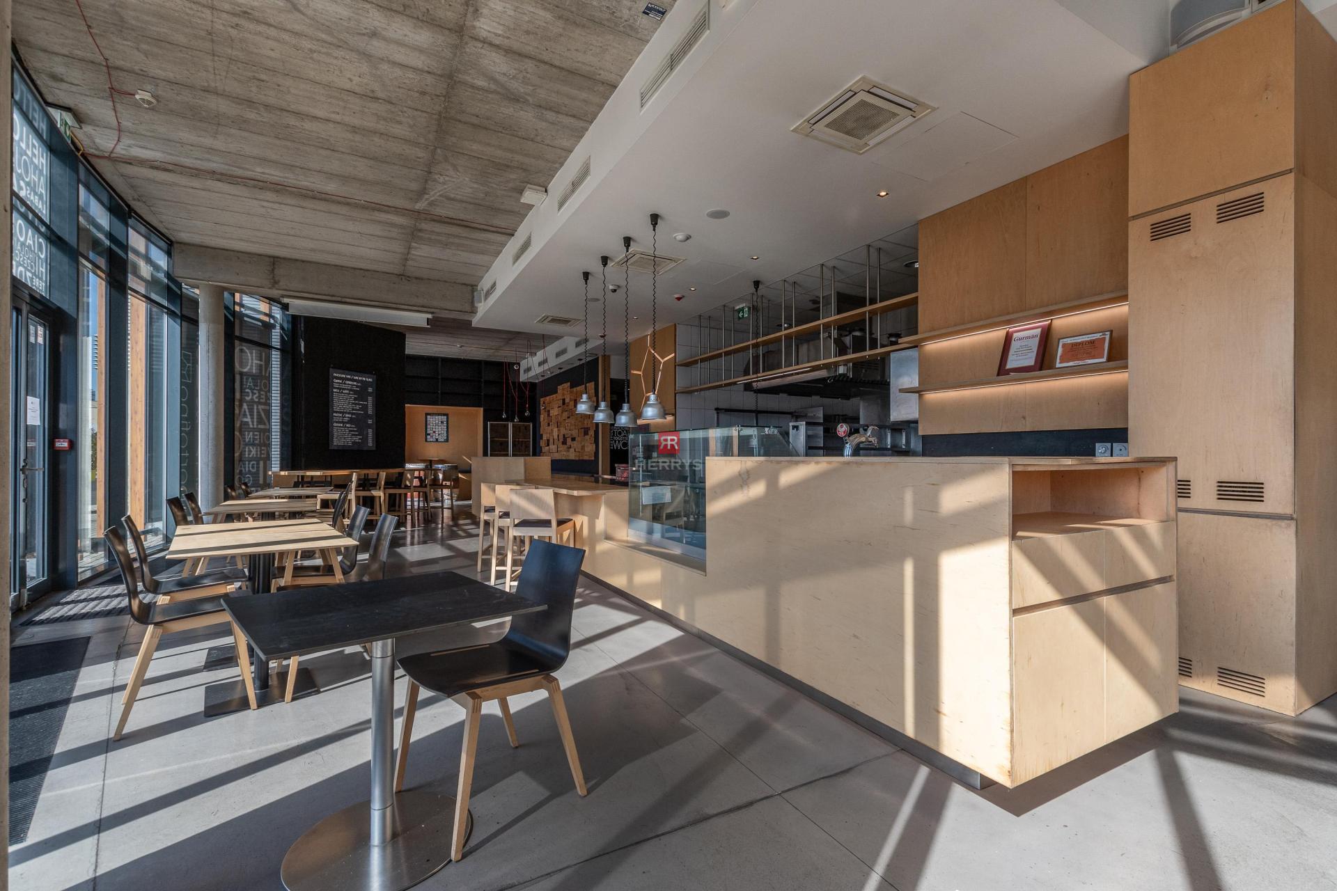 HERRYS - Na prenájom reštaurácia s veľkou terasou v atraktívnom projekte Petržalka City