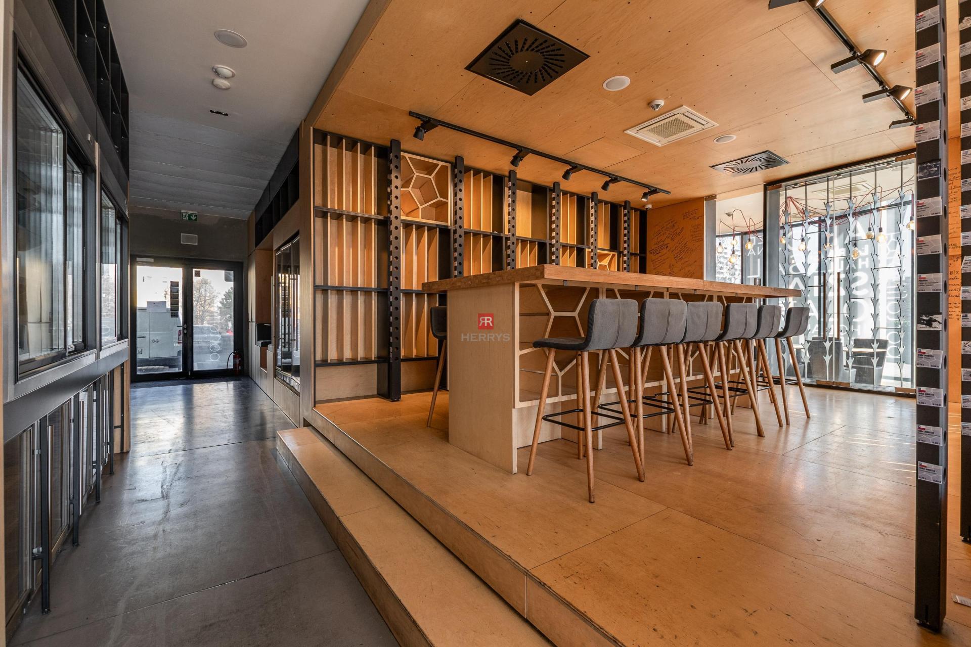 HERRYS - Na prenájom reštaurácia s veľkou terasou v atraktívnom projekte Petržalka City