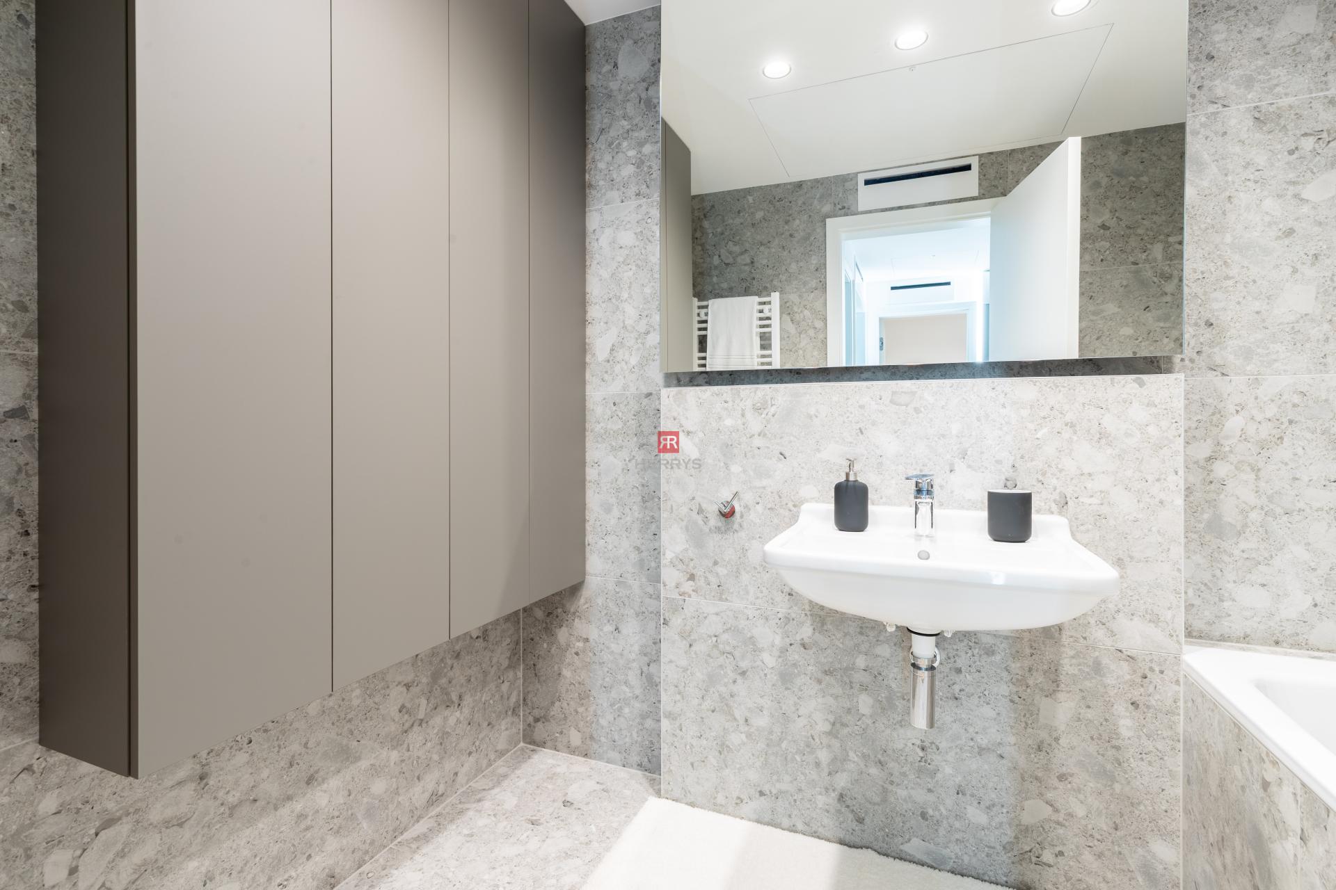 HERRYS exclusively offers for sale a 2-room apartment in the METROPOLIS project – this could be your new home!