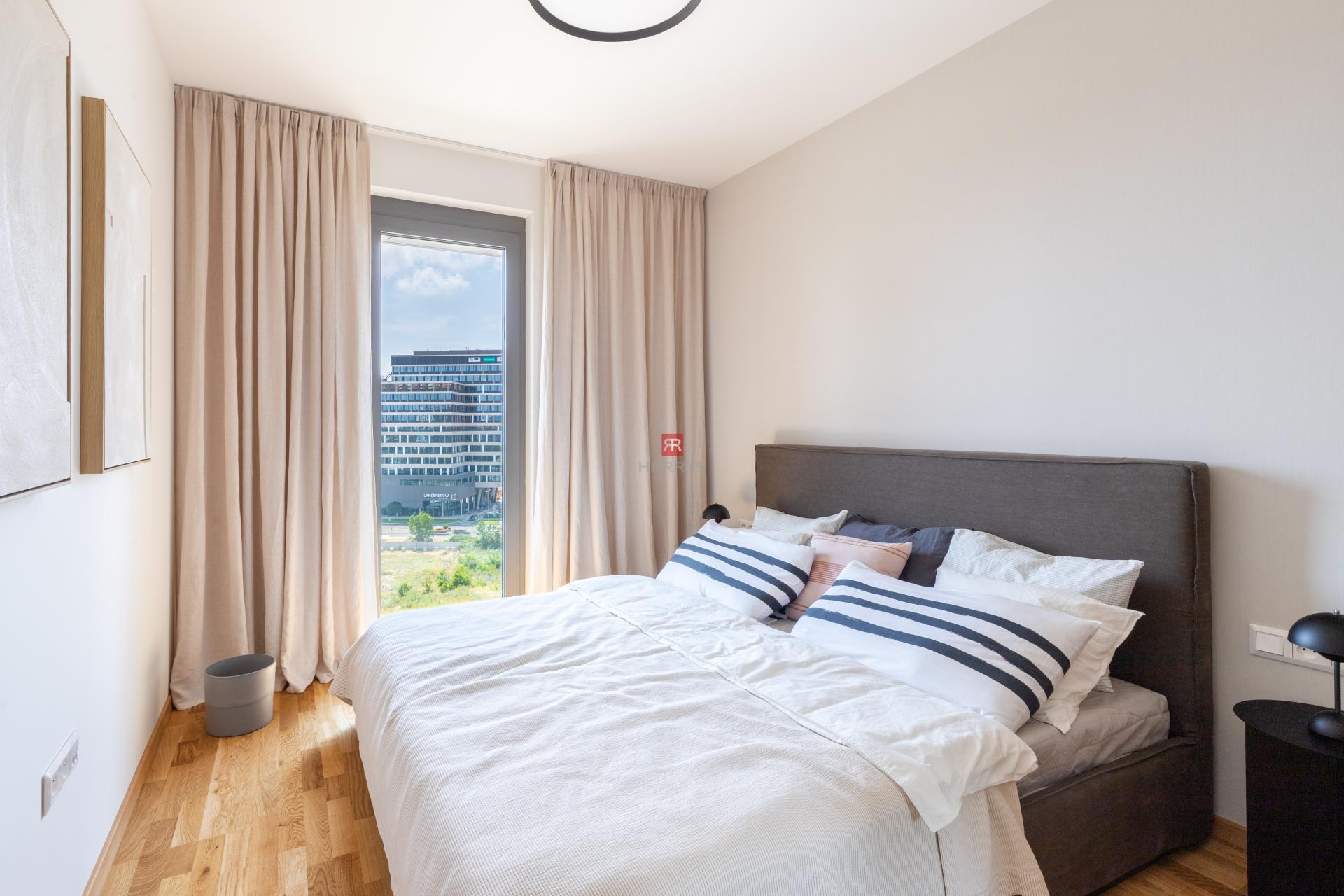 HERRYS exclusively offers for sale a 2-room apartment in the METROPOLIS project – this could be your new home!