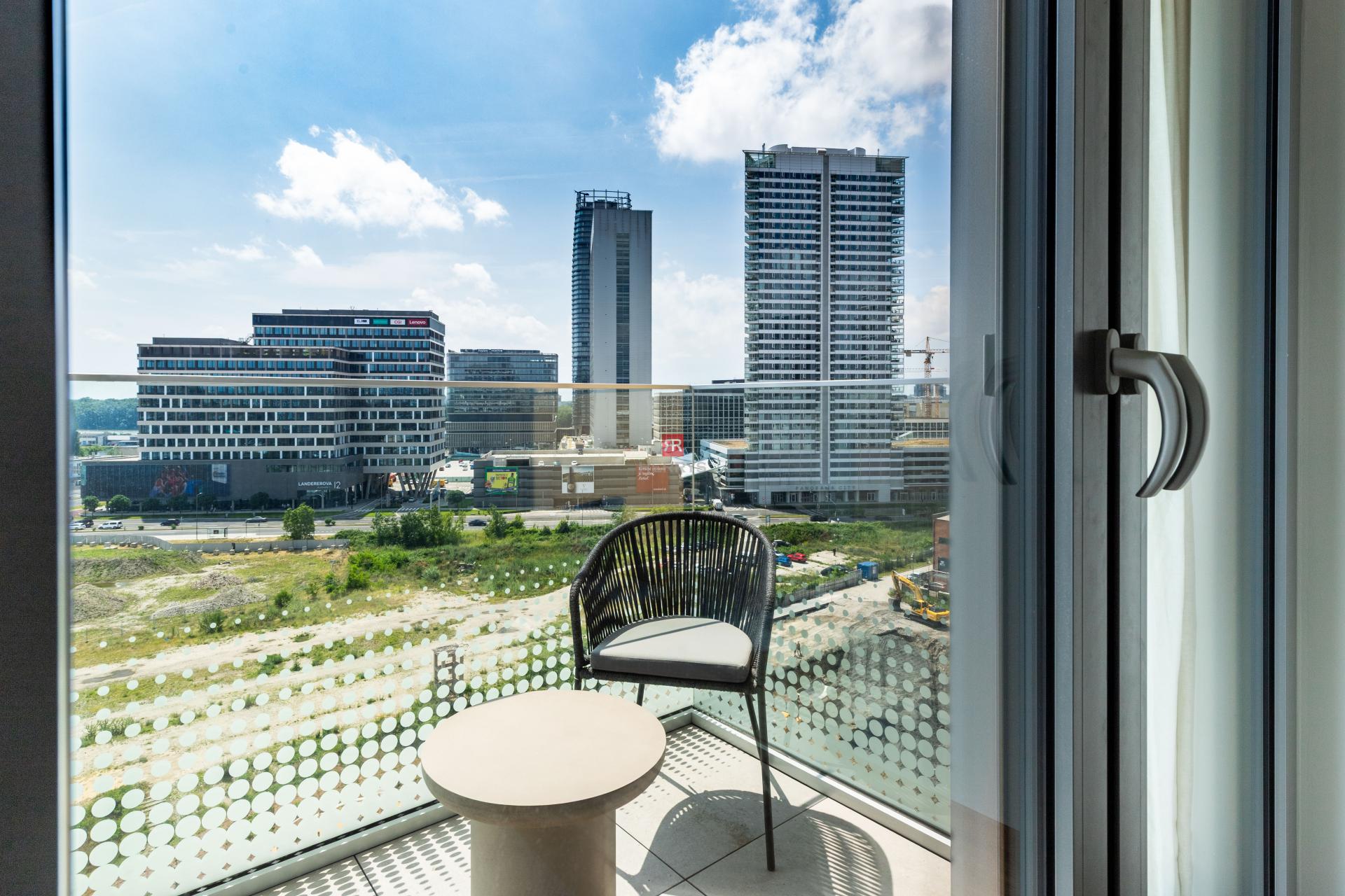 HERRYS exclusively offers for sale a 2-room apartment in the METROPOLIS project – this could be your new home!