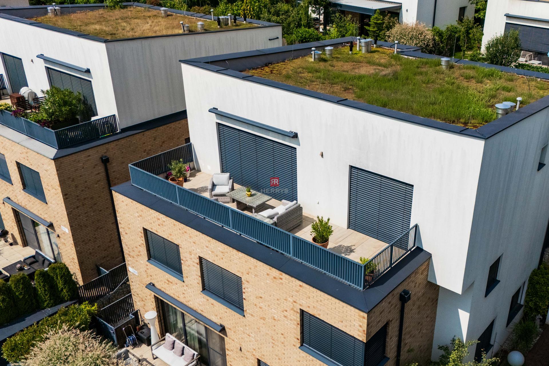 HERRYS - Na predaj výnimočný 3 izbový byt s terasou a s výhľadom do zelene devínskeho ramena Dunaju