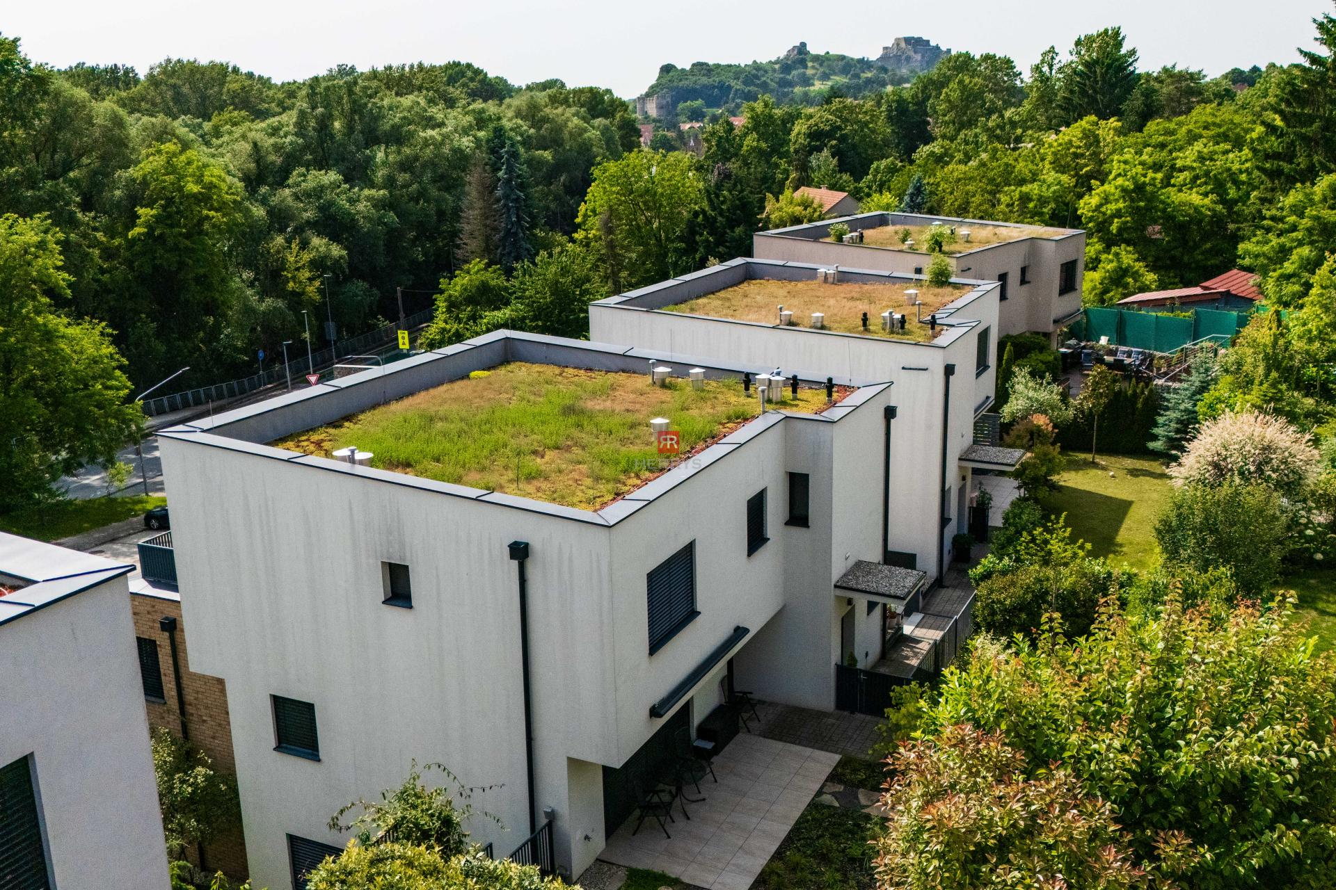 HERRYS - Na predaj výnimočný 3 izbový byt s terasou a s výhľadom do zelene devínskeho ramena Dunaju