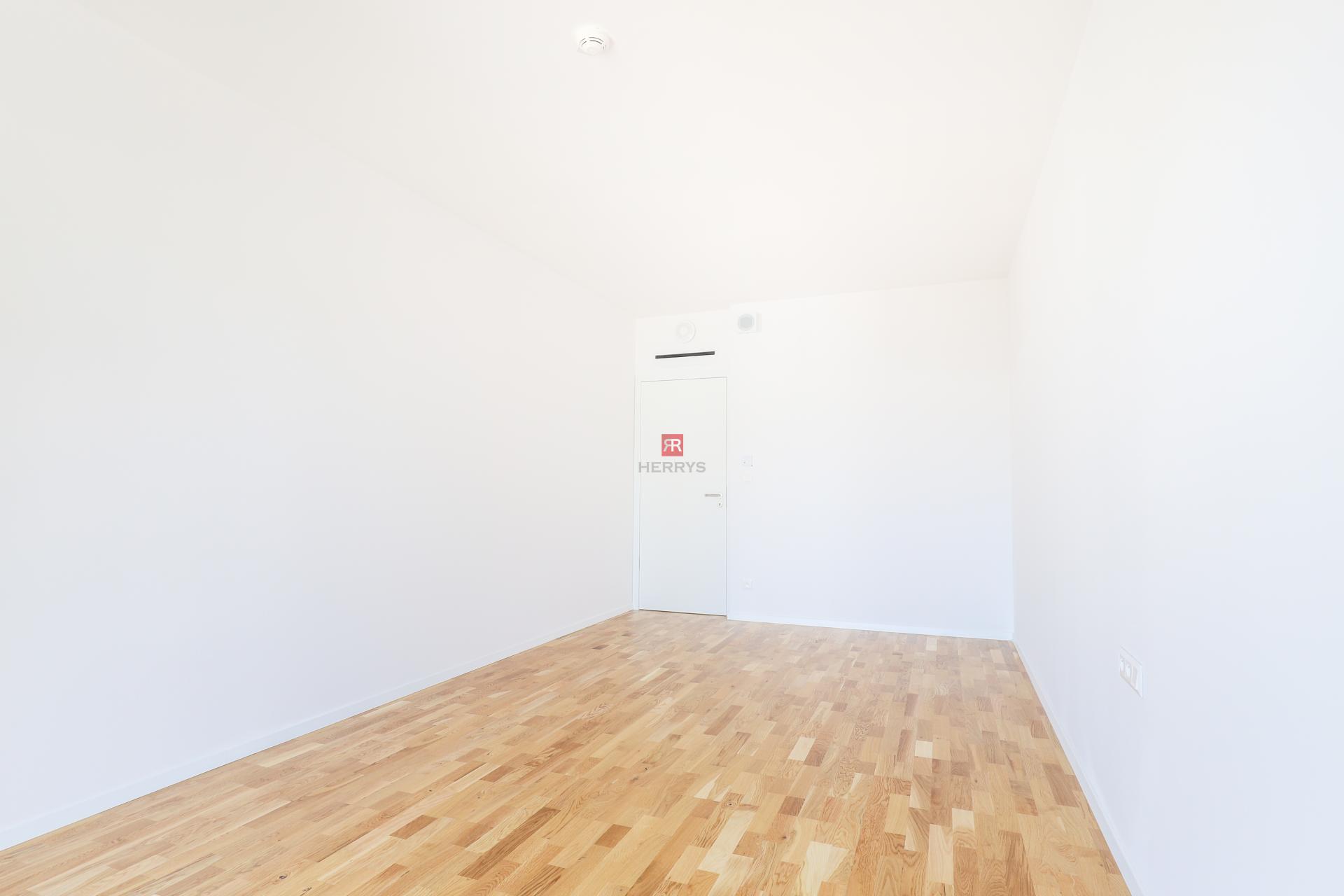 HERRYS - Na predaj úplne nový, dosiaľ neobývaný 2-izbový apartmán v projekte METROPOLIS&nbsp;